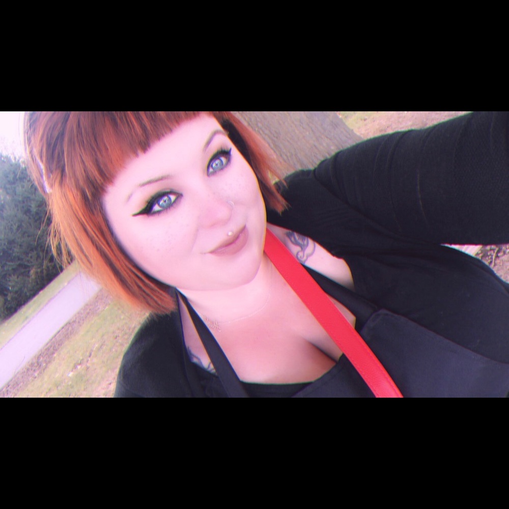 Meet your Posher, Alexis